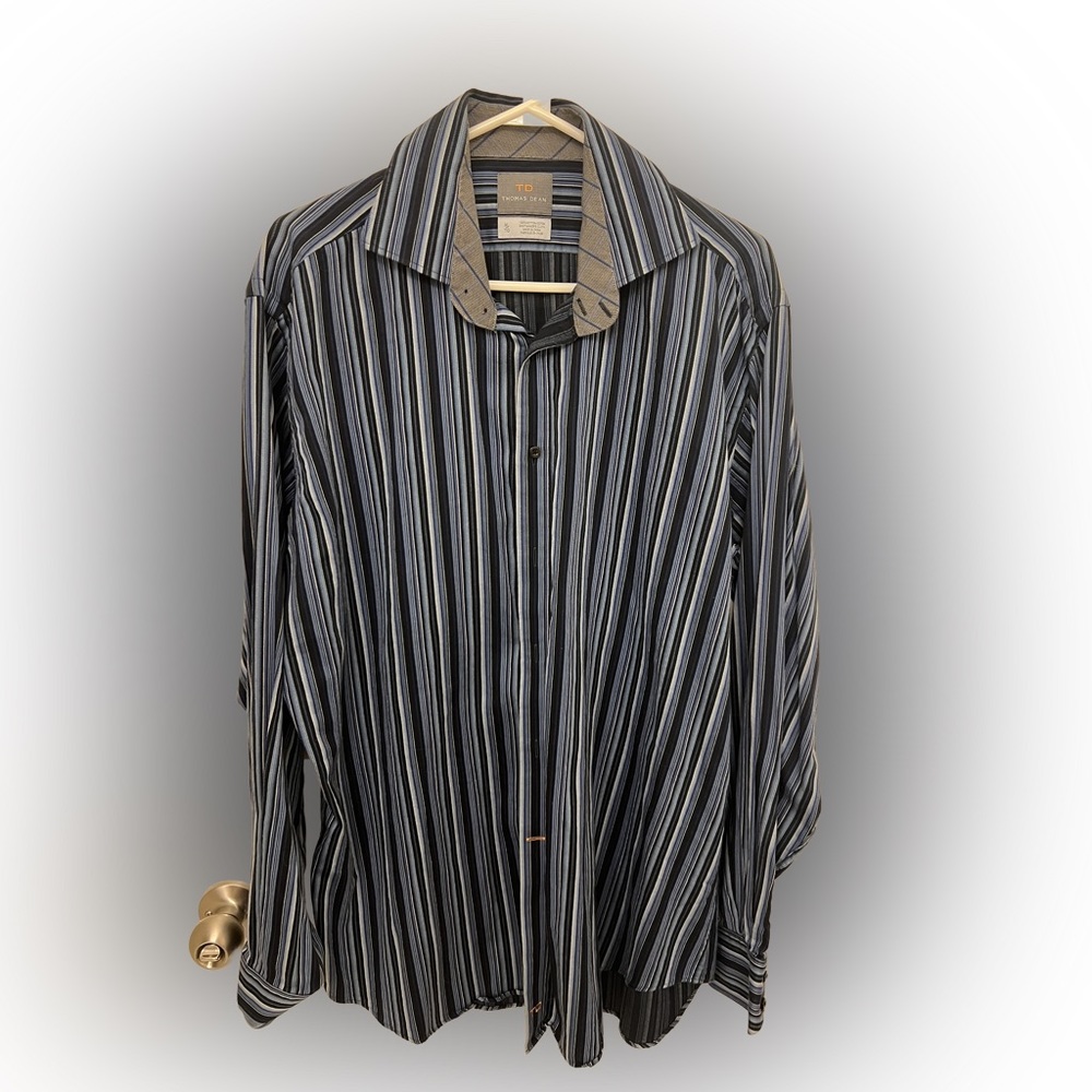 Thomas Dean Button-Down